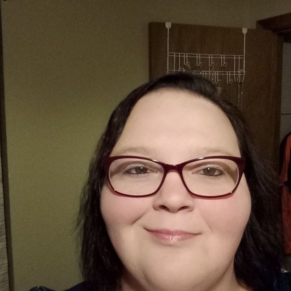 Meet your Posher, Ashley - Picture 1 of 1